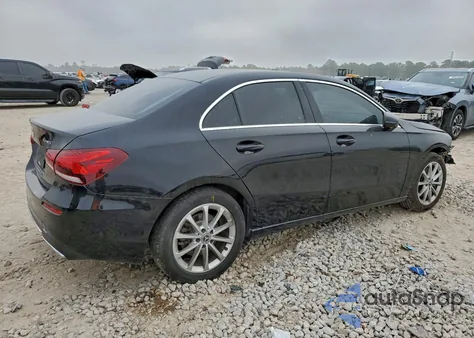 2019 Mercedes-Benz A 220 4Matic z USA, uszkodzony, nr VIN WDD3G4FB7KW020857